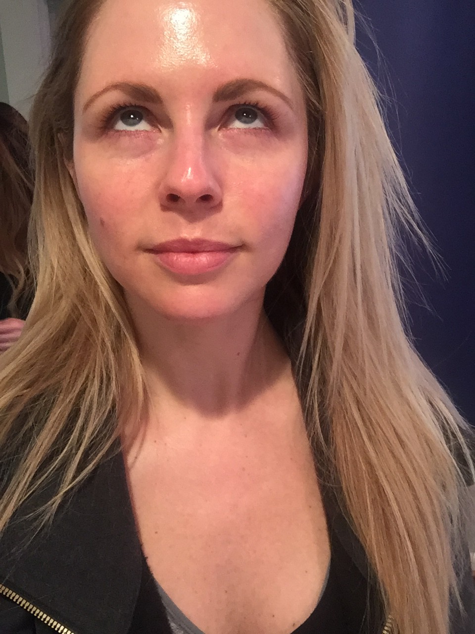 HYDRA FACIAL REVIEW: IS IT WORTH IT? by Nashville beauty blogger Nashville Wifestyles | Hydra facial is the latest craze in beauty & skin care to achieve results fast. My friend reached out to me and told me I had to try it. She raved about how much better her skin looked. Quite the splurge at $185, I searched for locations who did it in Nashville. An esthetician at Dr. Sieveking’s office downtown Nashville contacted me about trying it. She let me know I might be a little flushed for 30 minutes right after. Click to find out if it was worth it!