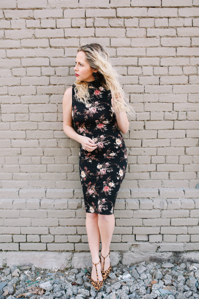 Floral dress, spring looks, date night outfits, crimpy hair, wavy hair, 3 barrel curling iron