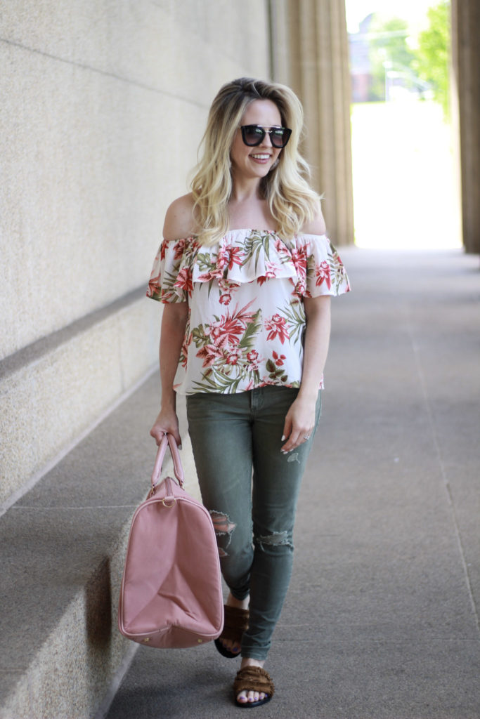 Off the Shoulder Trend. How to style of shoulder tops. What to wear with off shoulder tops. Off shoulder Tops under $50. Style on a budget.