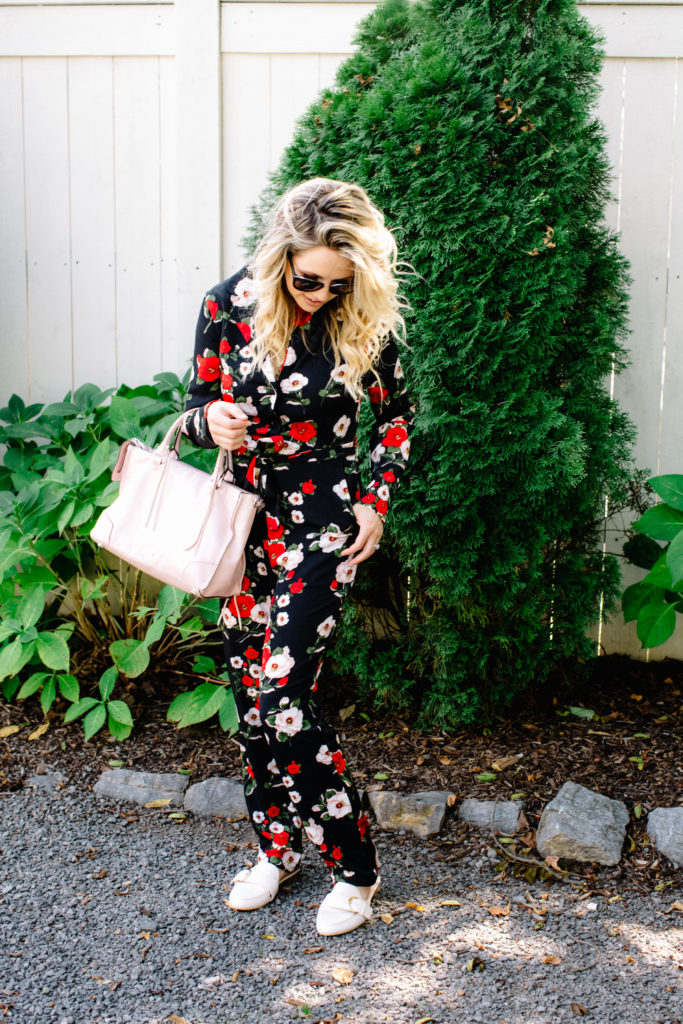 FLORAL JUMPSUIT: WEARING THE RIGHT JUMPSUIT FOR YOUR BODY by Nashville fashion blogger Nashville Wifestyles