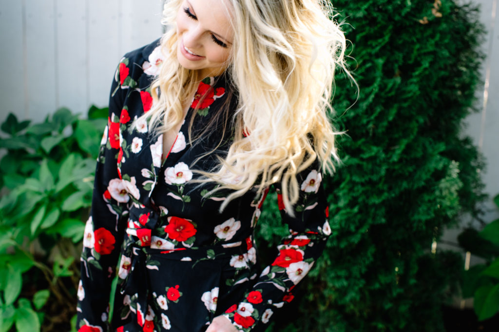 FLORAL JUMPSUIT: WEARING THE RIGHT JUMPSUIT FOR YOUR BODY by Nashville fashion blogger Nashville Wifestyles