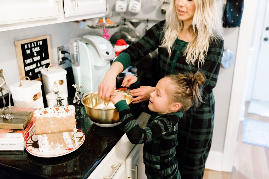FAMILY HOLIDAY TRADITIONS TO START WITH YOUR KIDS featured by top Nashville life and style blog, Nashville Wifestyles