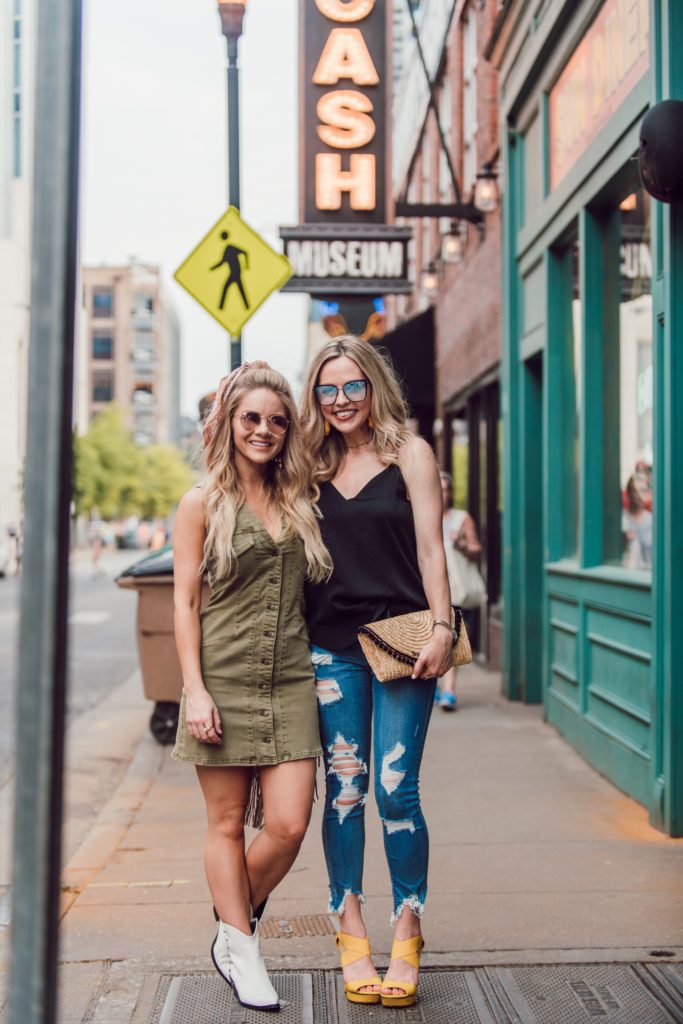 GUIDE TO NASHVILLE: BROADWAY || LINK UP WITH HUNTER PREMO featured by popular Nashville blogger, Nashville Wifestyles | Nashville Wifestyles; WHERE DO I GO IN NASHVILLE? WHAT SHOULD I DO? The land of never ending cowboy boots and hats. Nashville is a top bridal and bachelor party destination now. You've had a fun night out on Broadway in Nashville. Some will say that a trip to Nashville is never complete without visiting the tried and true honky-tonk saloons along downtown Broadway. I prefer these bars on a weekday to truly experience them. Click to read the locals guide to Lower Broadway now. #Nashville