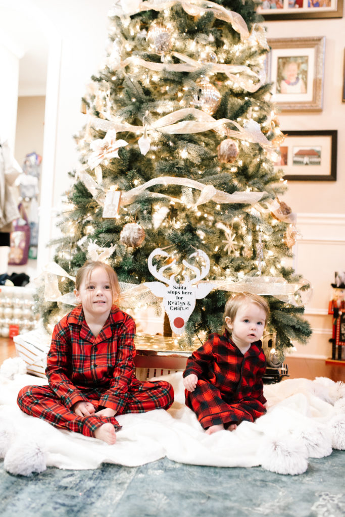 Mom Life | Shopping | The Best Holiday Gift Ideas for Everyone on your List featured by top Nashville lifestyle blog Nashville Wifestyles. The Best Holiday Gift Ideas for Everyone on your List- Nashville Wifestyles; Christmas is just a week away, I haven’t finished shopping. Have you? The best part is that most major places like Target, Nordstrom, Walmart etc. you can order online and get two day shipping or you can pick up in store if it’s in stock to save yourself the trouble of trying to find it while there. There is still time my friends. I scoured through the different retailers and picked my favorites from each place for the kids any woman or man in your life. Click to keep reading!