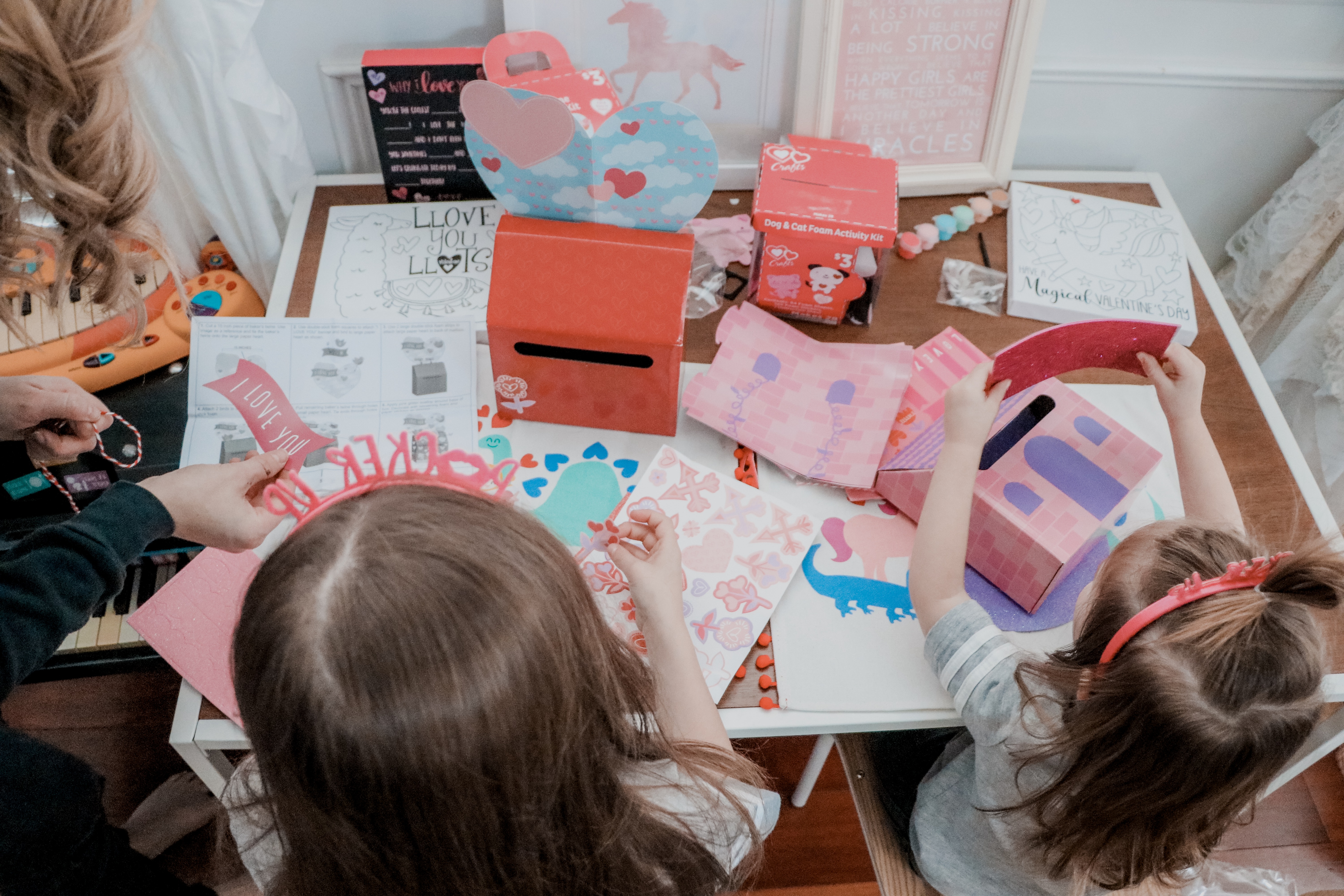 Valentine's Day Ideas featured by top US lifestyle blog Nashville Wifestyles. VALENTINE’S DAY IDEAS FOR YOU & YOUR KIDS - Nashville Wifestyles; Valentine’s Day has often been considered to be based around couples. As many people demonstrate each year, that idea has went out the window. Valentine’s Day is now a celebrated day of love. Come on who do we love more than our kids! Ha. I always try to make each and every holiday special for my kids not because it’s necessary but because I love making special memories with them each year that they can look back on years down the road. Click to read about valentines day with kids! #heartit