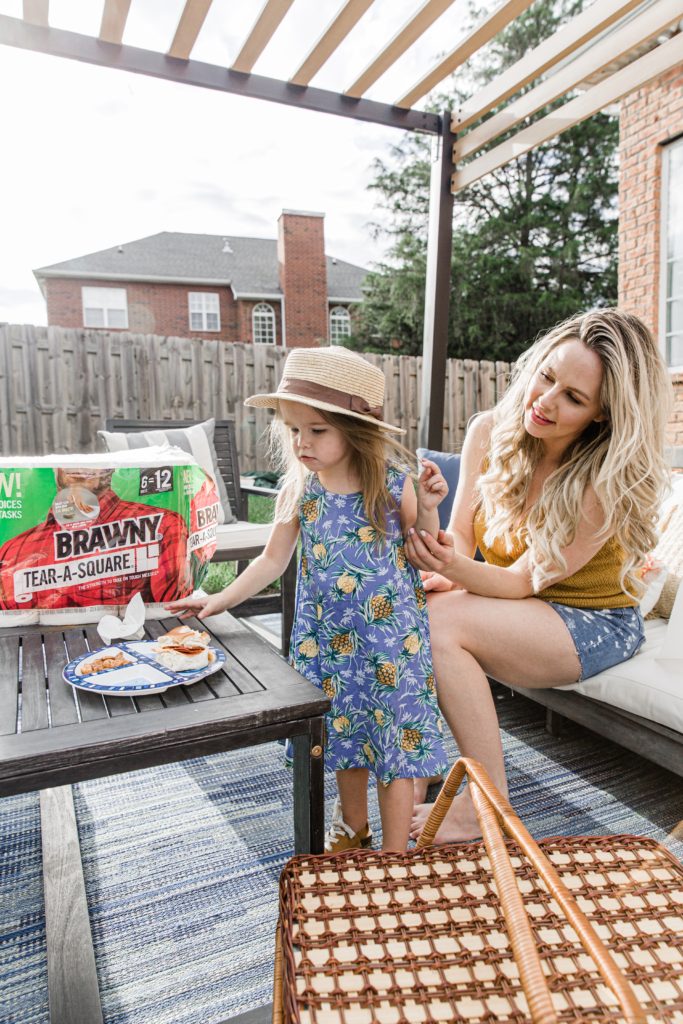 Family Picnic Essentials featured by top US lifestyle blog, Nashville Wifestyles