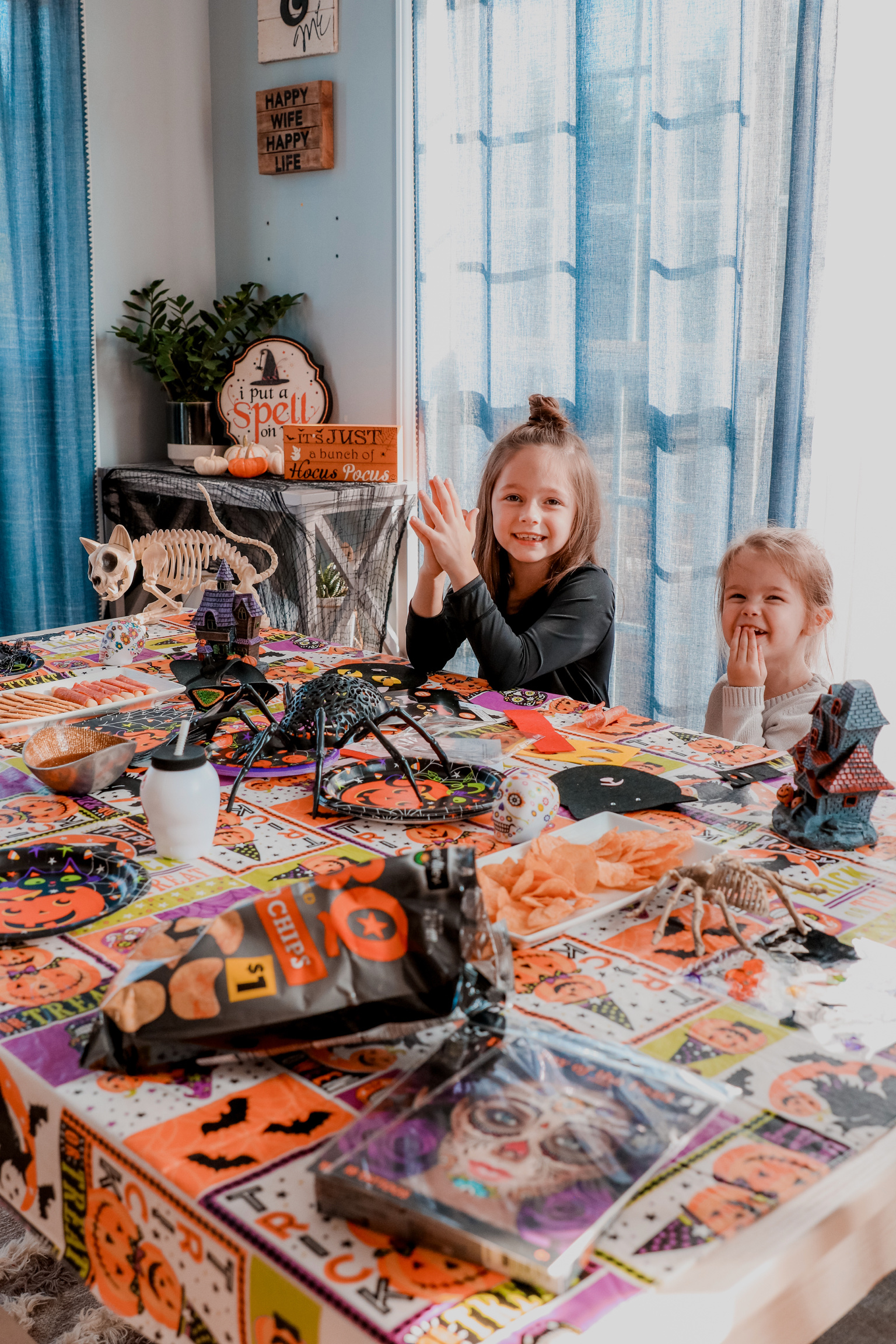 Cheap Halloween party essentials for less than $50 featured by top US lifestyle blog, Nashville Wifestyles.