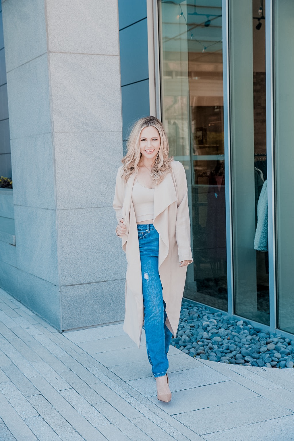 Most flattering mom jeans roundup featured by top US fashion blog, Nashville Wifestyles.